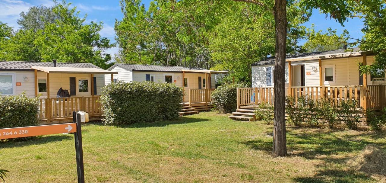 Mobil Home Climatise 6 Personnes La Roque-d'Antheron Esterno foto