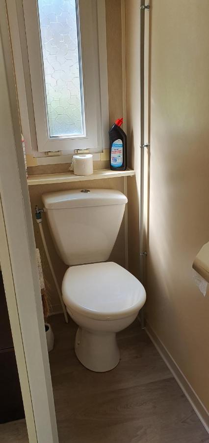 Mobil Home Climatise 6 Personnes La Roque-d'Antheron Esterno foto
